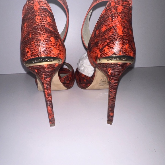 Michael Kors printed leather ankle strap *worn once* - Picture 7 of 8